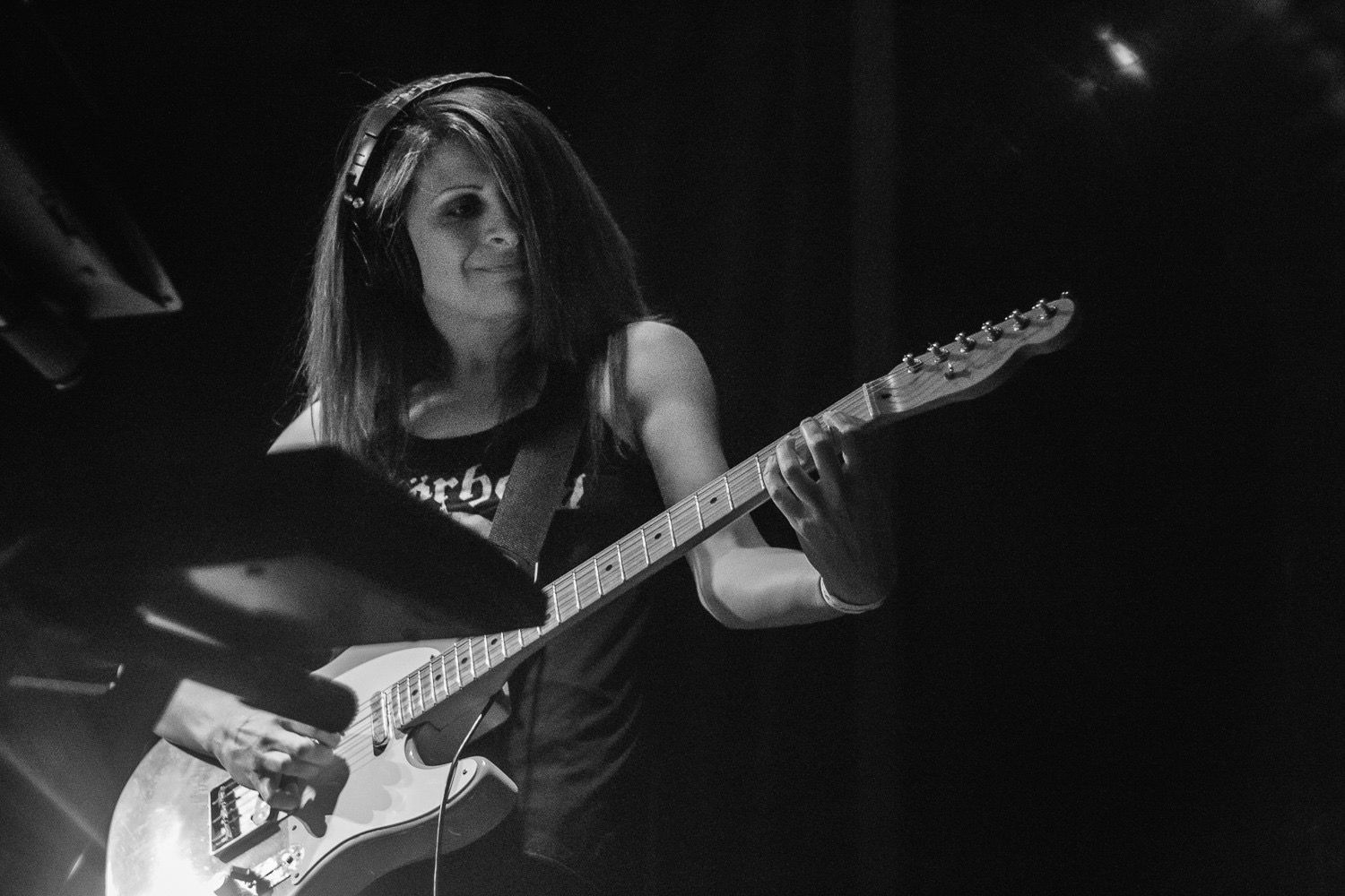 Cyndee Sugra playing her custom 1954 Fender Telecaster in Butterscotch Blonde at The Viper Room on Sunset Blvd.